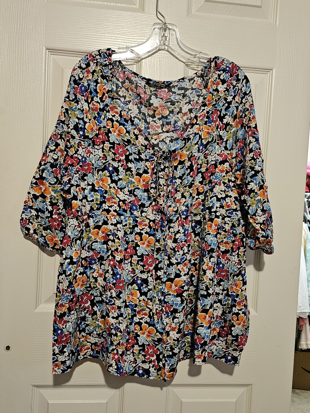 BloomChic Black Floral Tie-Front Tunic Sz 14-16